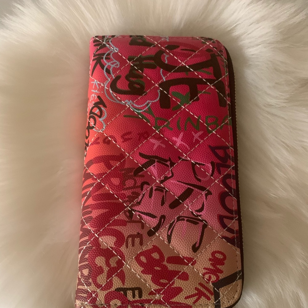 Wallets & design hats